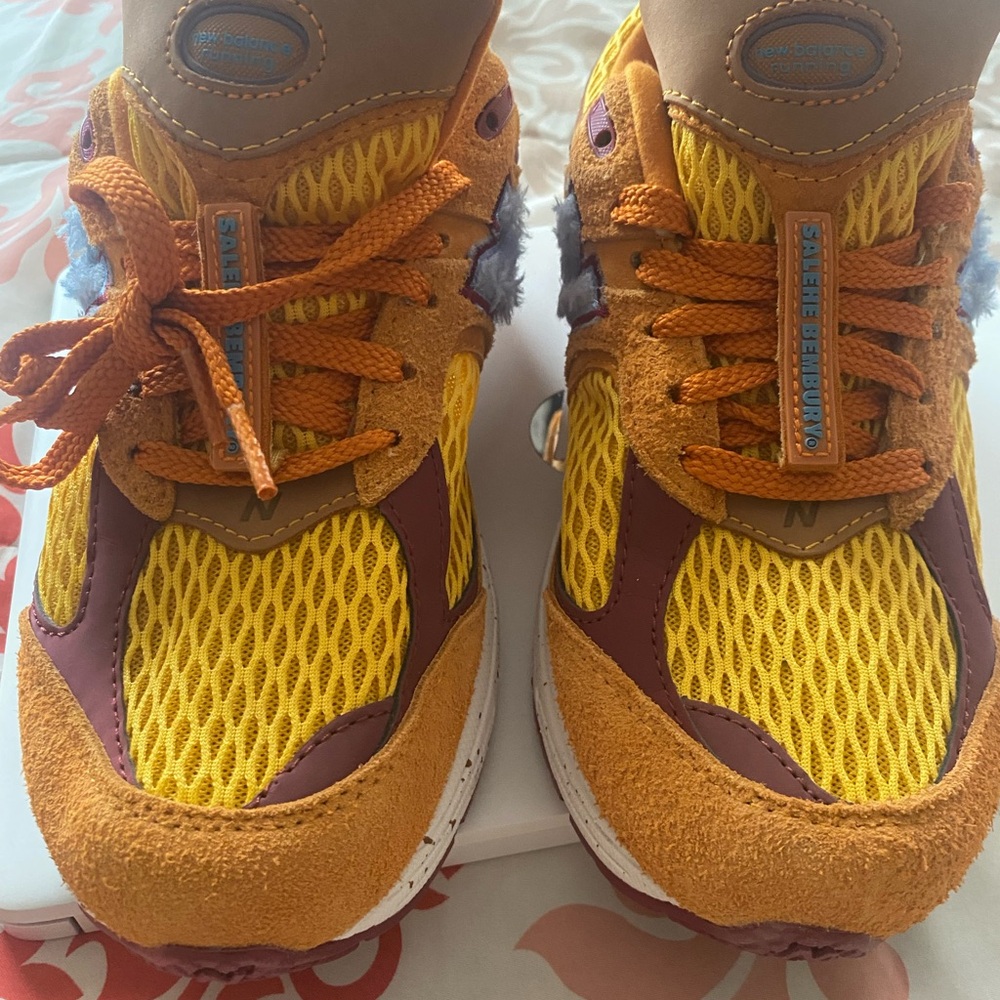 New Balance Yellow and Orange Athletic Shoes 8.5 Women’s